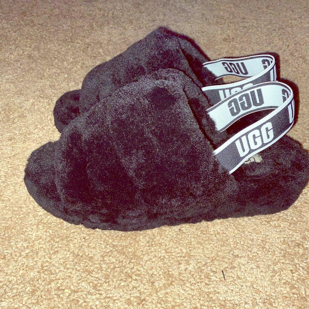 Ugg “Fluff Yeah” Slides